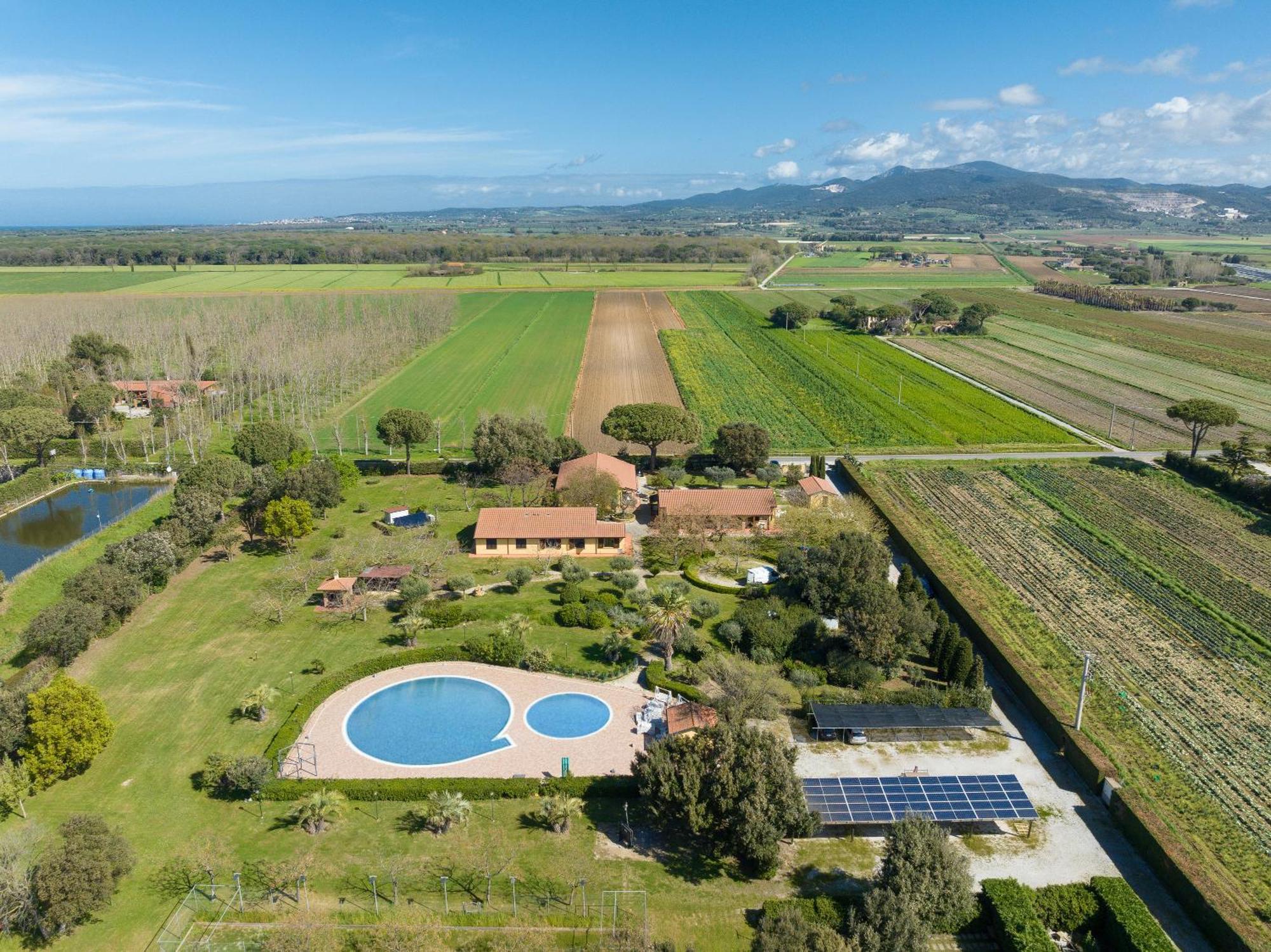 Il Girasole - Limone Villa Venturina Terme Bagian luar foto
