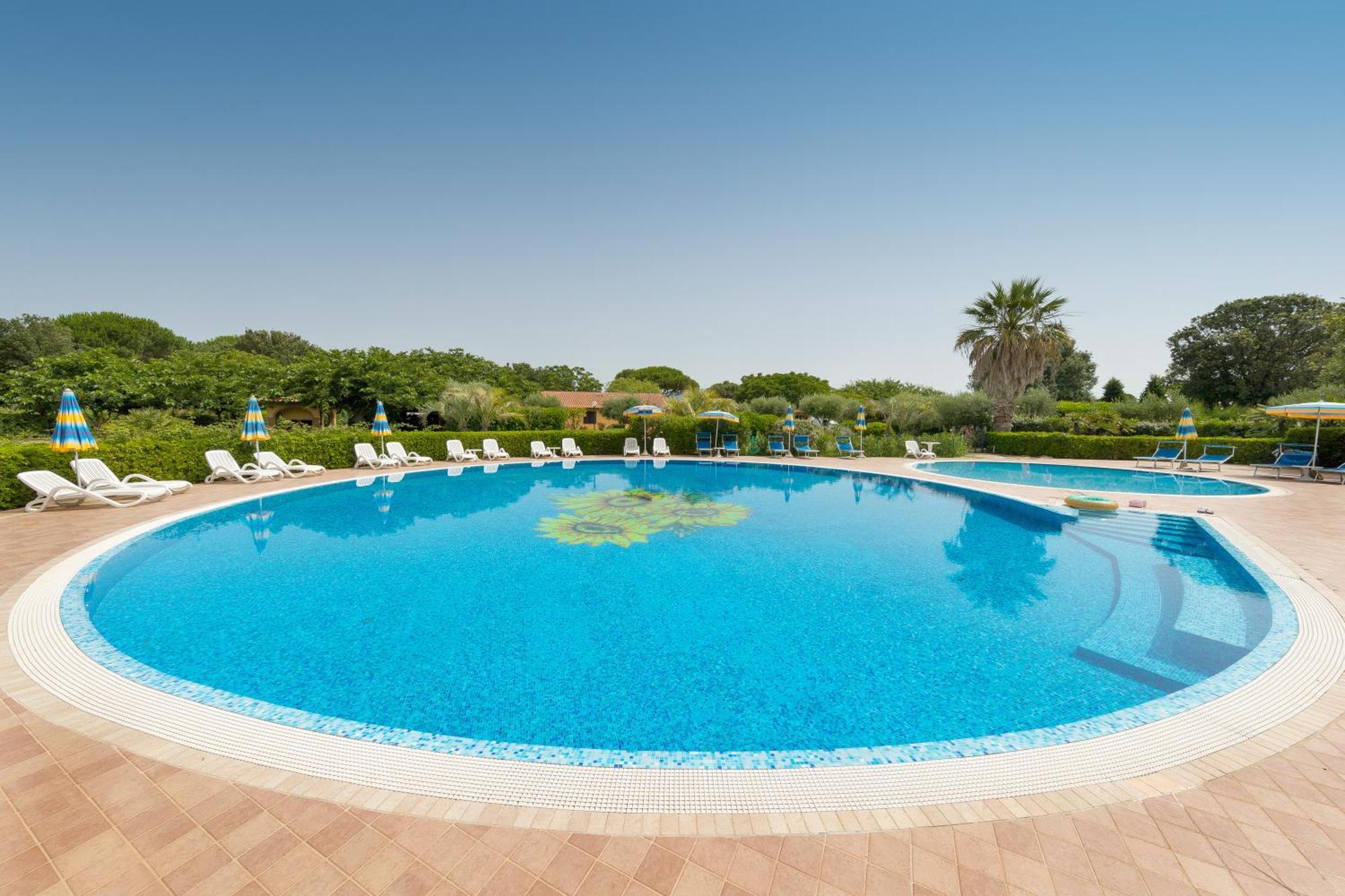Il Girasole - Limone Villa Venturina Terme Bagian luar foto