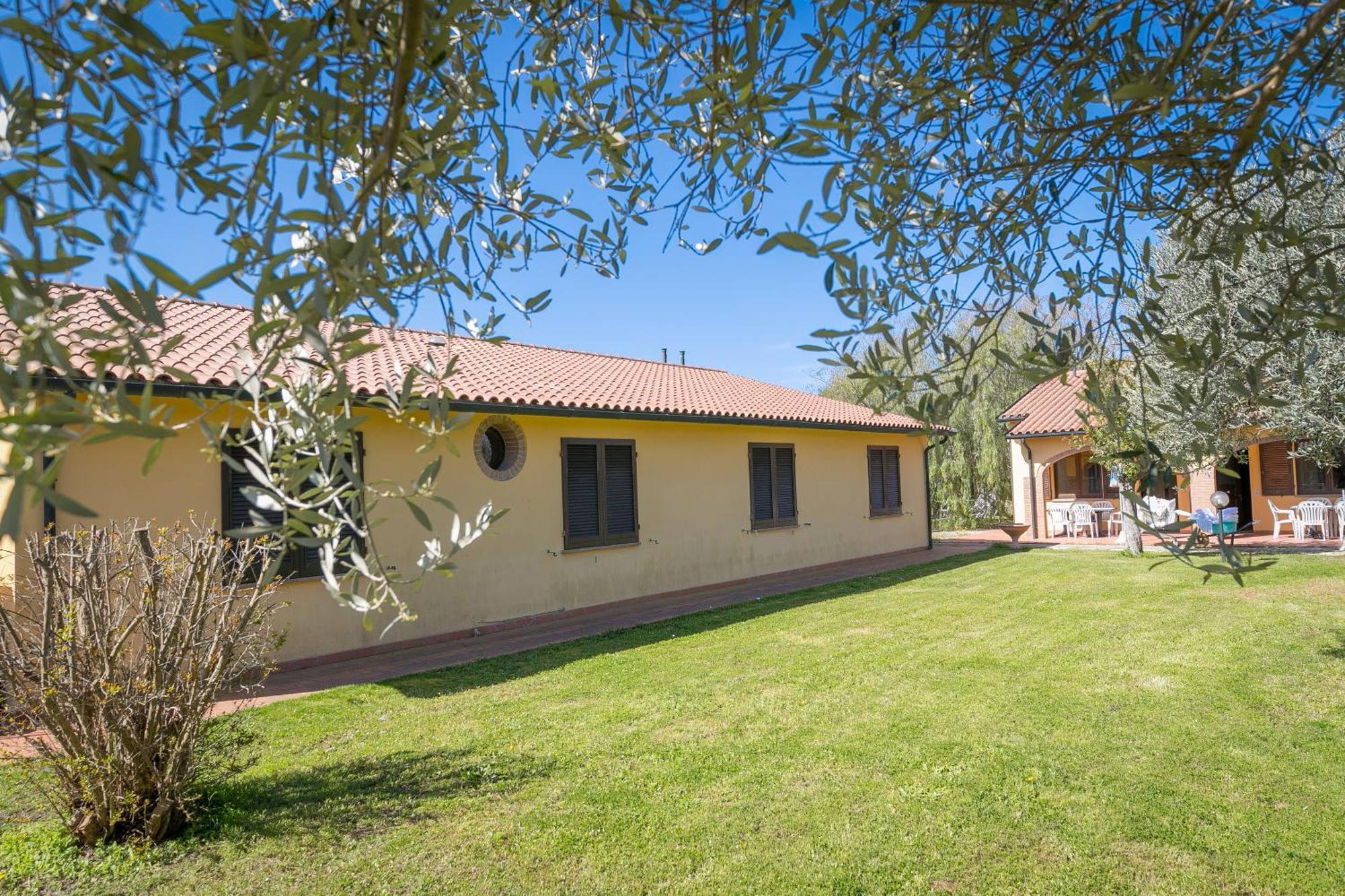 Il Girasole - Limone Villa Venturina Terme Bagian luar foto