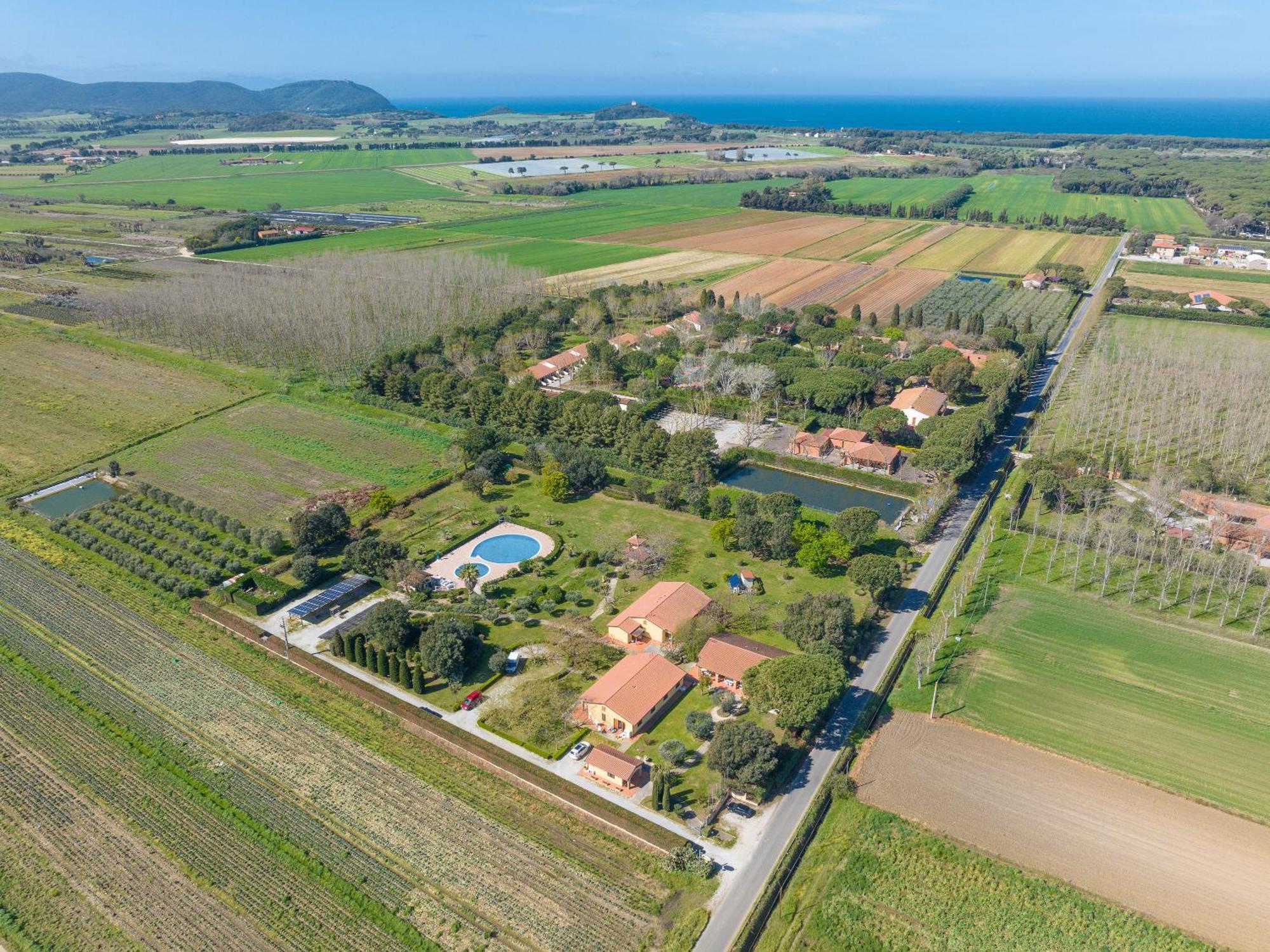 Il Girasole - Limone Villa Venturina Terme Bagian luar foto